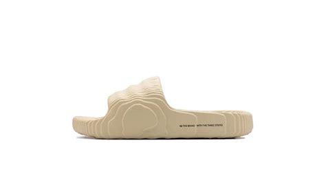 Adidas Adilette 22 Desert Sand Dead Stock