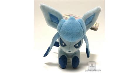 Pokemon Center 2018 Glaceon Clip On Mini Plush Toy