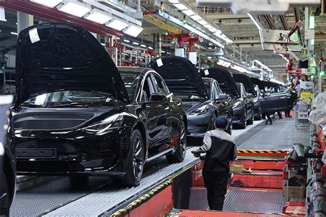 Shanghai S Auto Exports Hit Record High