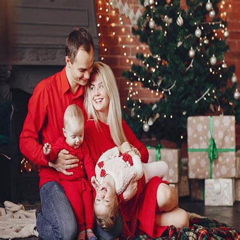 Best Christmas Family Portrait Backgrounds You Have to Try – Dbackdrop