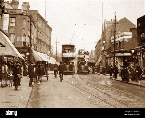 Acton london street hi-res stock photography and images - Alamy