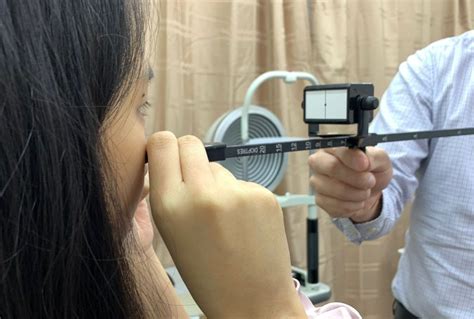 Comprehensive Eye Examination Royalight Optometrist