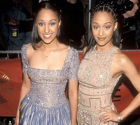 Pin By Nicki Izzy On Throwback Lëwks 90s Inspired Fashion Tia And