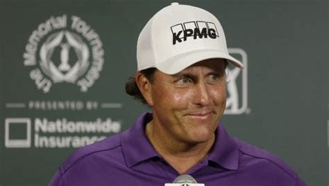 Phil Mickelson Says Hes Cooperating In Trading Probe