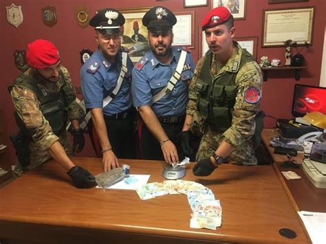 Messina Blitz Antidroga Dei Carabinieri Al Rione Mangialupi Arresti