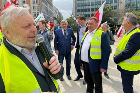 Donośny protest rolników w Brukseli warzywa pl