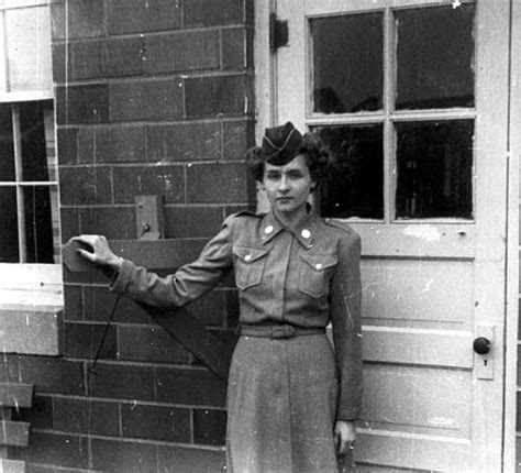 Primary Sources: Archives & Records - Women in the Military - WWII ...