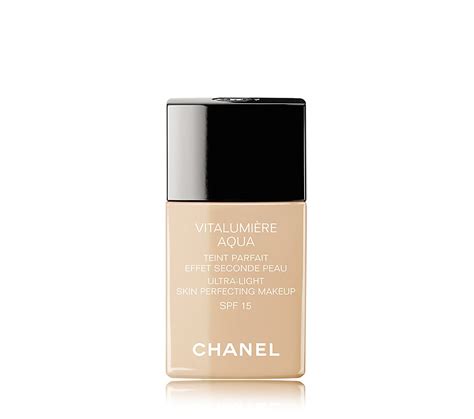 Chanel VitalumiÈre Aqua Ultra Light Skin Perfecting Makeup Spf 15