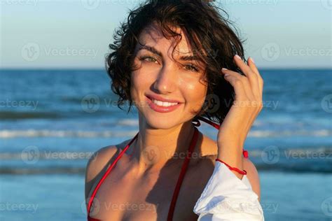 Sexy Back Of A Beautiful Woman In Red Bikini On Sea Background 34201059