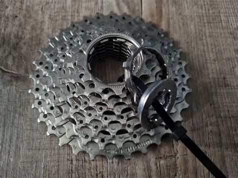 Shimano CS-HG400-9, Sports Equipment, Bicycles & Parts, Parts ...