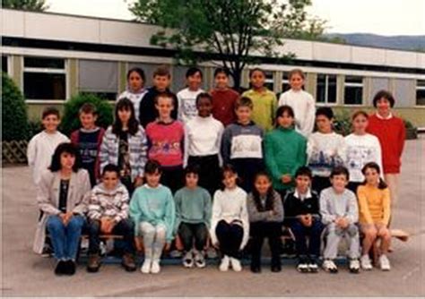 Photo De Classe Cm De Ecole Les Combes Chambery Copains D Avant