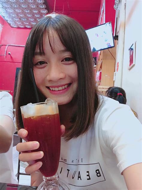 Xinh đẹp như hot girl hoa khôi bóng đá nữ Việt Nam bất ngờ sở hữu tới hơn follow trên