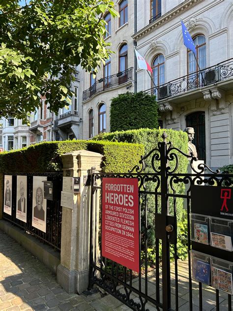 Forgotten Heroes photo exhibition by Johannes Vande Voorde opens in