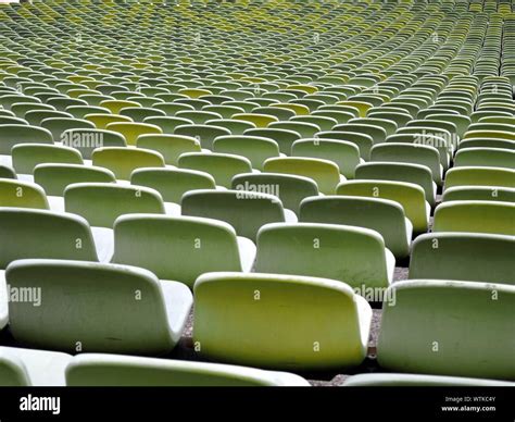 Full Bleachers Hi Res Stock Photography And Images Alamy