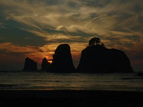 Rialto Beach, Washington Peninsula : r/travel