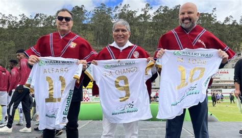 Luis Chango recibió a Miguel Ángel Loor y a Alfaro Moreno en la fiesta