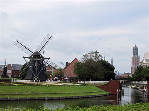 The Dutch Theme Park in Japan, Huis Ten Bosch - Tofugu