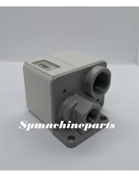 SMC Pressure Switch IS3000 02 1 4 In Thread 0 1MPa To 0 7 MPa