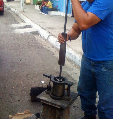 Pruebas de Asfalto DAMEC Laboratorio para la Construcción