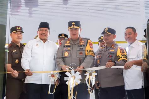 Resmikan Gedung SPKT Dan Lapangan Tembak Polres Siak Irjen Iqbal