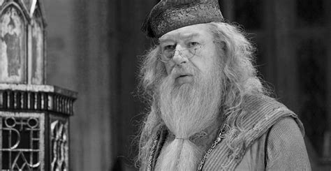 Michael Gambon l acteur qui a joué le professeur Dumbledore dans 6