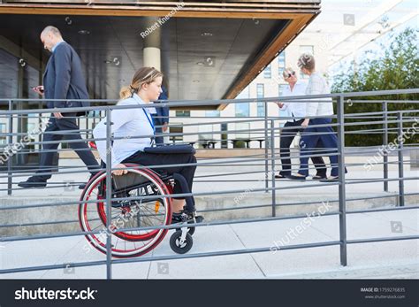 Behinderte Frau Im Rollstuhl Auf Dem Stockfoto 1759276835 Shutterstock