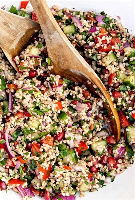 This Lebanese Tabbouleh Makes A Fantastic Summer Side Dish And Yummy