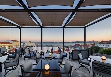 Topo Martim Moniz Rooftop Bar In Lisbon The Rooftop Guide