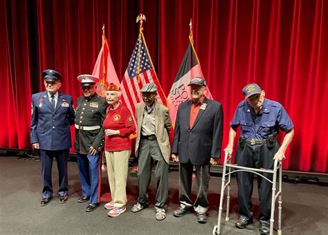 Rick Beyer Pays Tribute To 6 Wwii Veterans Who Attended The Wwii