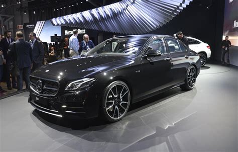 2017 Mercedes Amg E43 Revealed At New York Auto Show Live Photos And Video