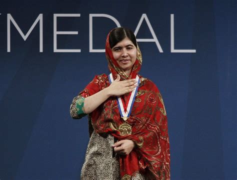 Malala Yousafzai Wins Us Liberty Medal Donates K Cash Prize To