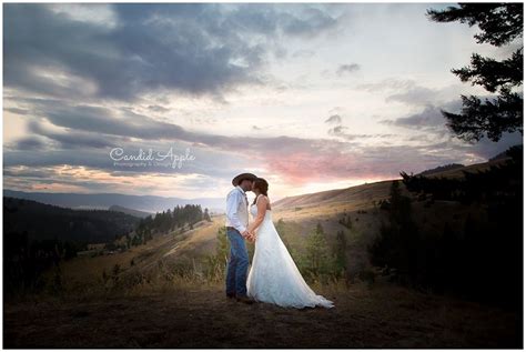 Dennis & Jenn | Heartland Ranch Wedding, Kelowna - Candid Apple Photography