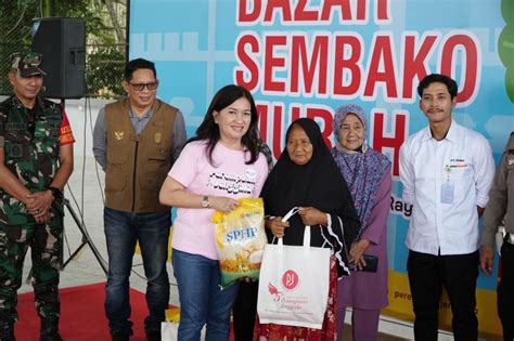 Perempuan Jenggala Kodam Mulawarman Gelar Pasar Sembako Murah Di