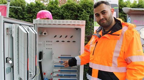 Telekom Verlegt Glasfaserkabel F R Schnelles Internet In Hann M Nden