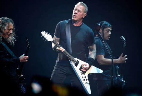 10 Best Metallica Songs of All Time - Singersroom.com