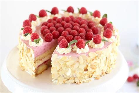 Traumhafte Himbeer Sahne Torte Mit Zweifarbigem Effekt Rezept Und