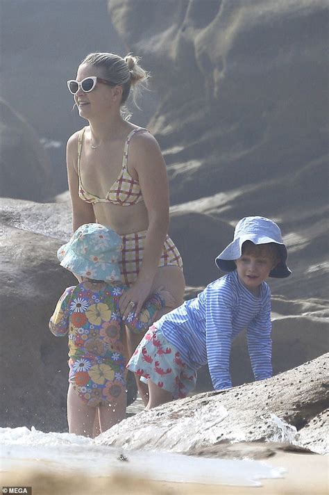 Channel Seven Star Emma Freedman Flaunts Her Bikini Body While Beating Sydney S Summer Heat With