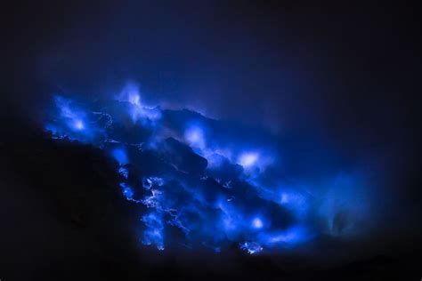 The Indonesian Volcano That Spews Electric Blue Lava Easyvoyage