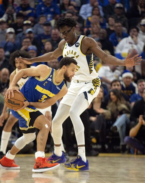 Warriors têm Curry irreconhecível e caem em casa para os Pacers nba ge