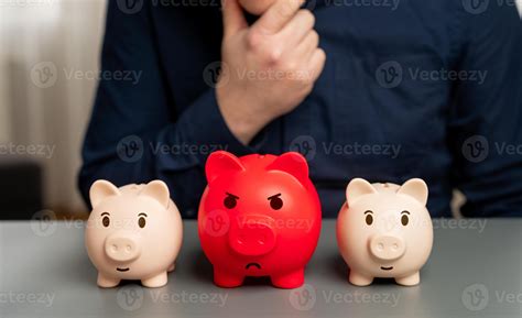 Illiquid savings. Oversaturation of funds and acceleration of inflation