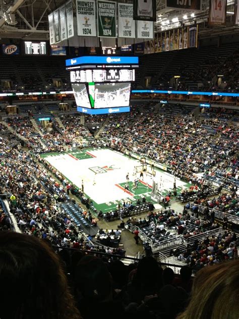 Milwaukee Bucks Stadium Capacity - fingerscoy