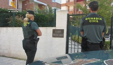 Dos jóvenes han sido detenidos por robos con violencia y hurtos en