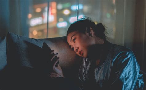 5 Bad Nighttime Habits That Are Ruining Your Health