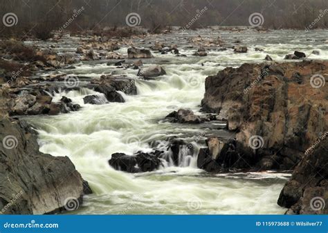 Great Falls of the Potomac stock photo. Image of wilderness - 115973688