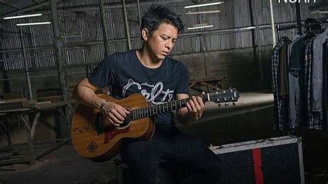 Ariel Noah Tanggapi Semua Tentang Kita Jadi Standar Menyetem Gitar