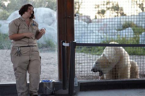 Assiniboine Park Zoo - polar bears - Travel2Next