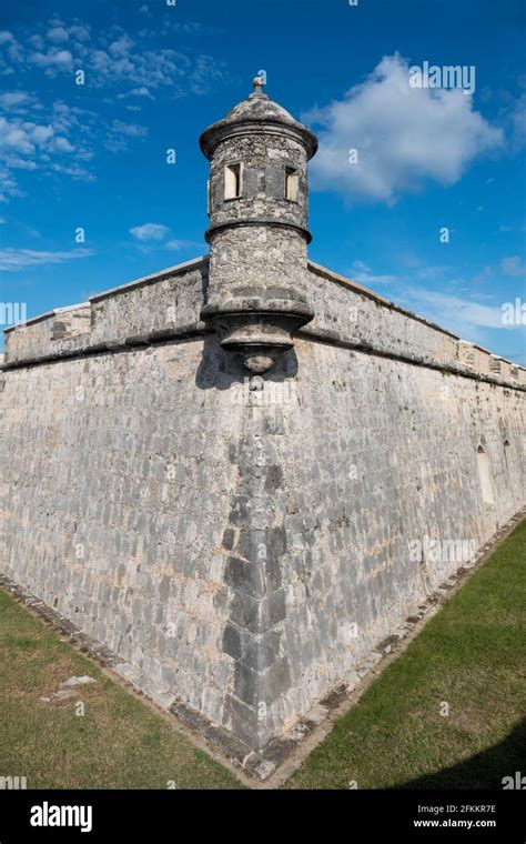 El Fuerte De San Miguel De Campeche Es Un Ejemplo Significativo De La