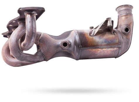 Premium Photo A Automotive Exhaust Manifold With Catalyst Isolated On