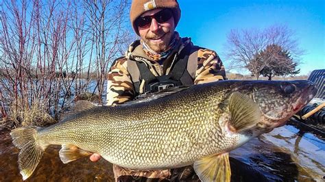 Spring Walleye Fishing Rough Cut Youtube