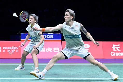 Tang Jie Ee Wei Reach Singapore Open Semis Aaron Wooi Yik Are In Too